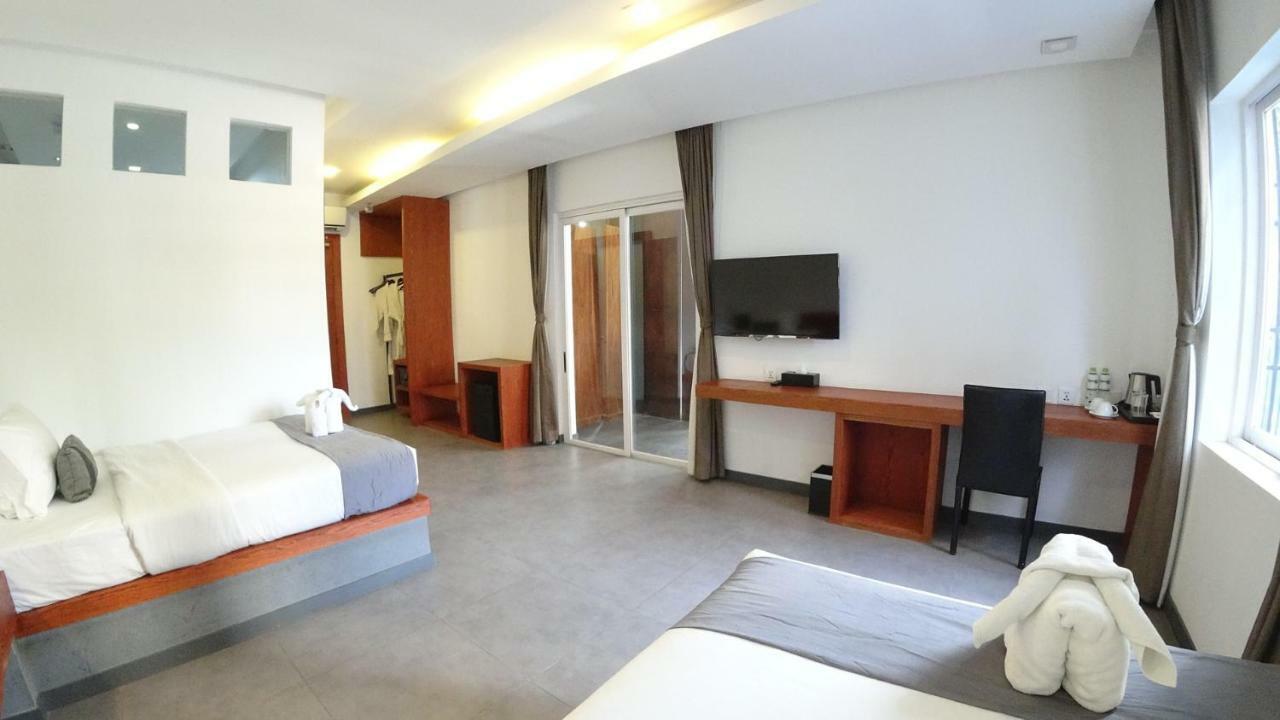Hotel Records Phnom Penh Exterior foto