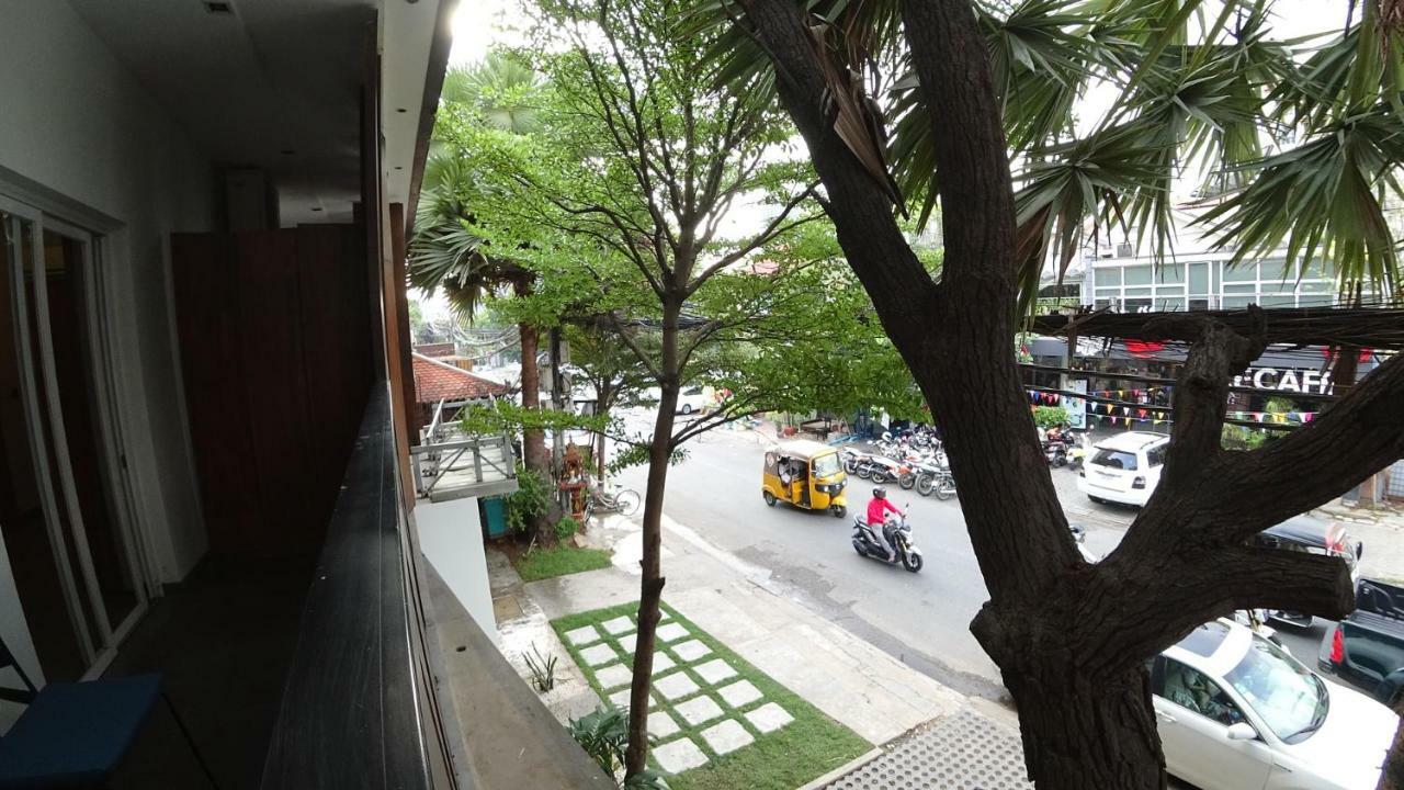 Hotel Records Phnom Penh Exterior foto