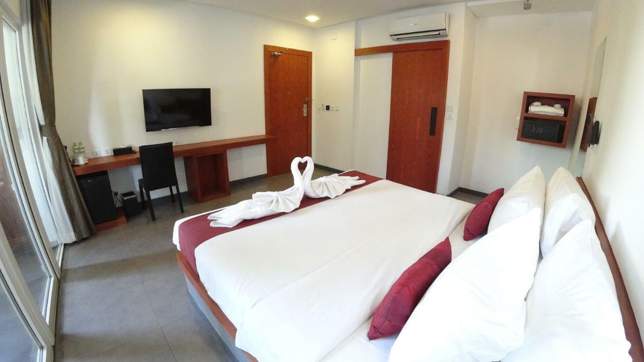 Hotel Records Phnom Penh Exterior foto