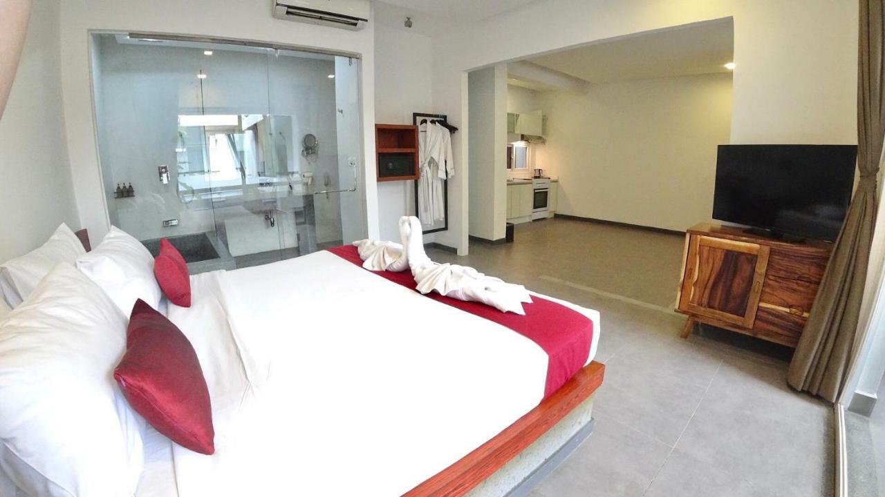 Hotel Records Phnom Penh Exterior foto